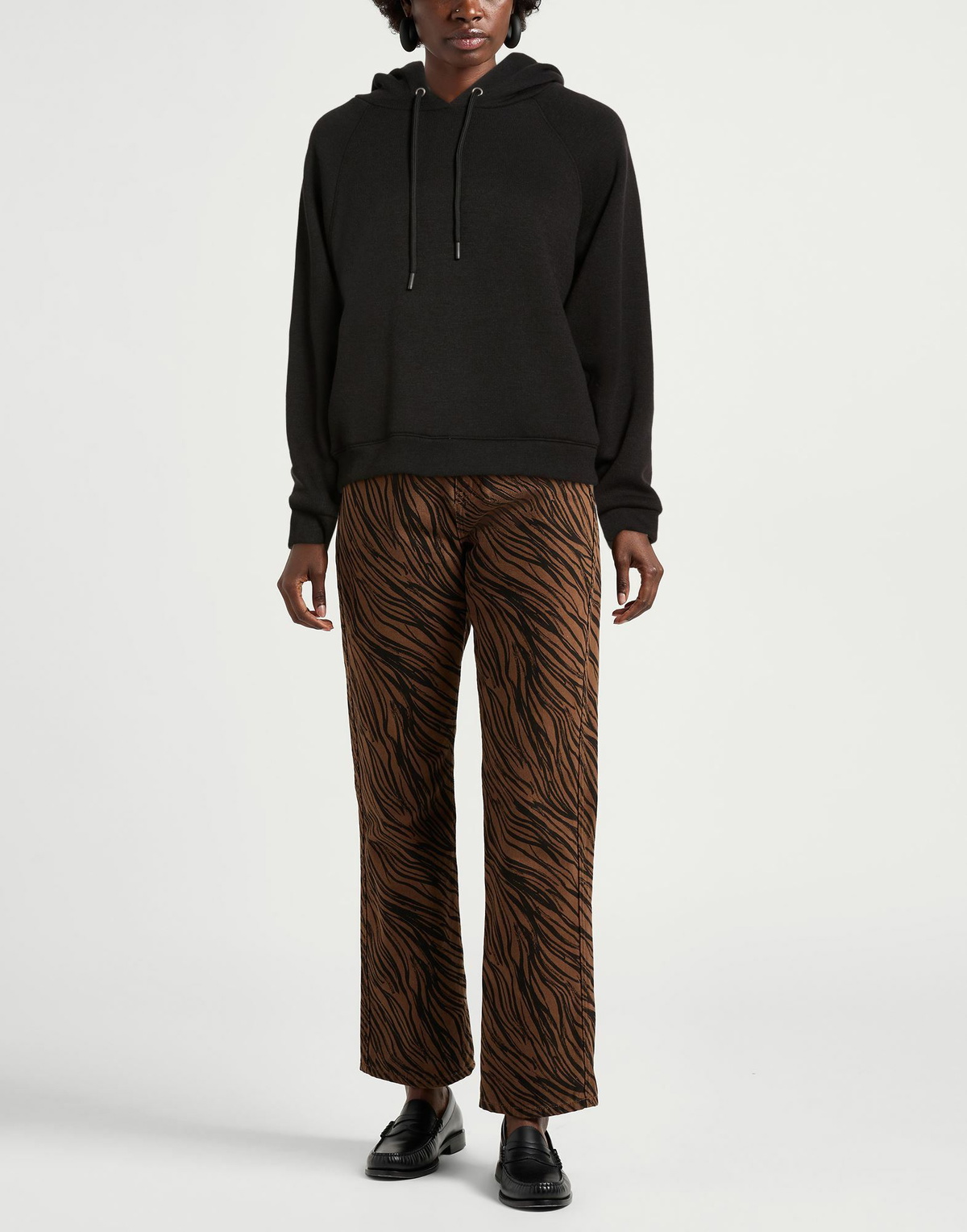 Berna Womens Sweater in Black