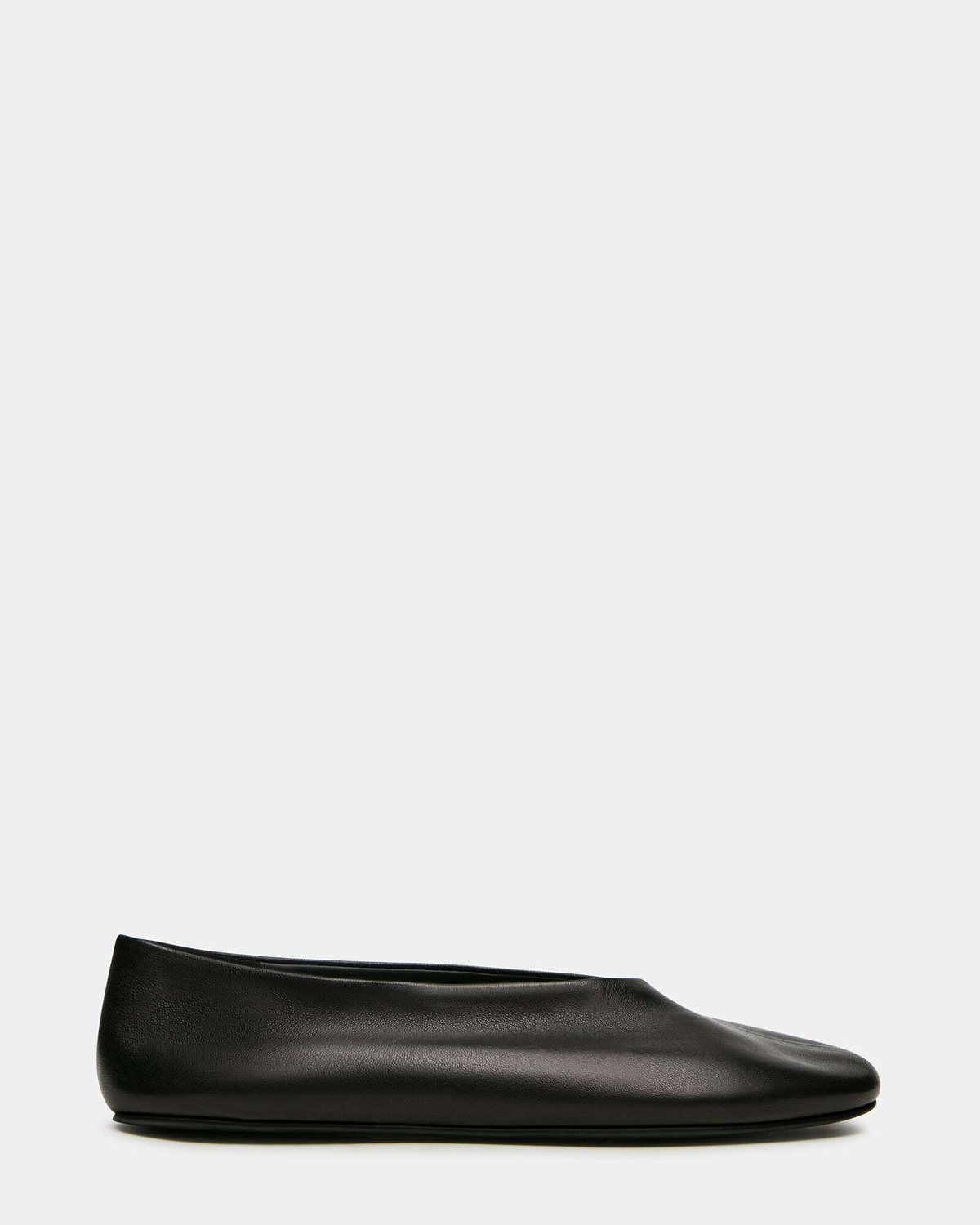 Steve Madden Cyntra Flats in Black