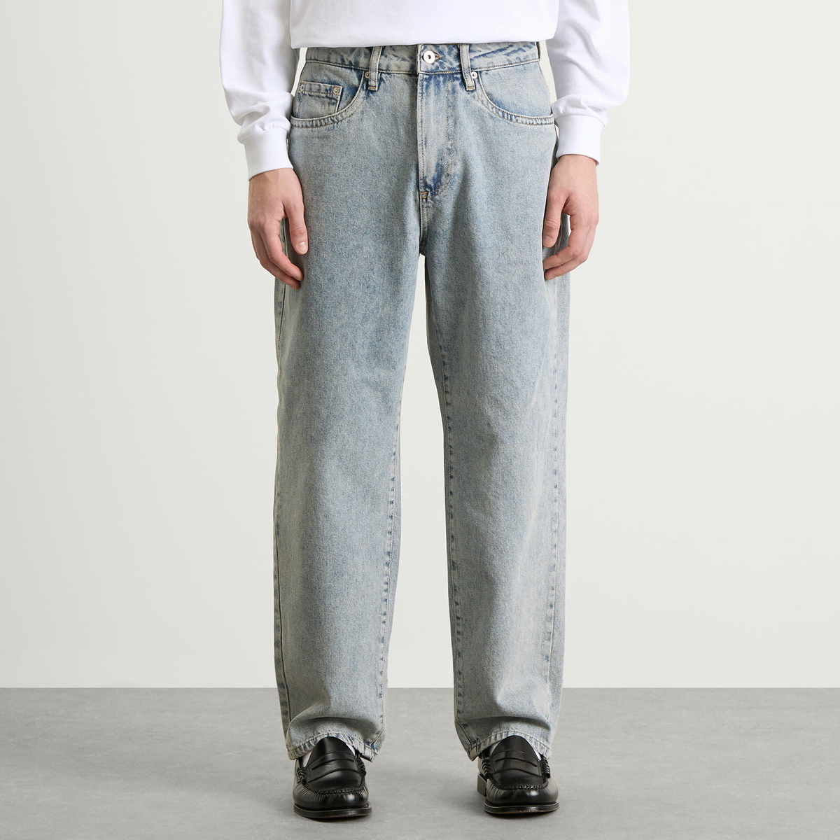 MKI Men's Denim Classic Jean in Bleach Wash
