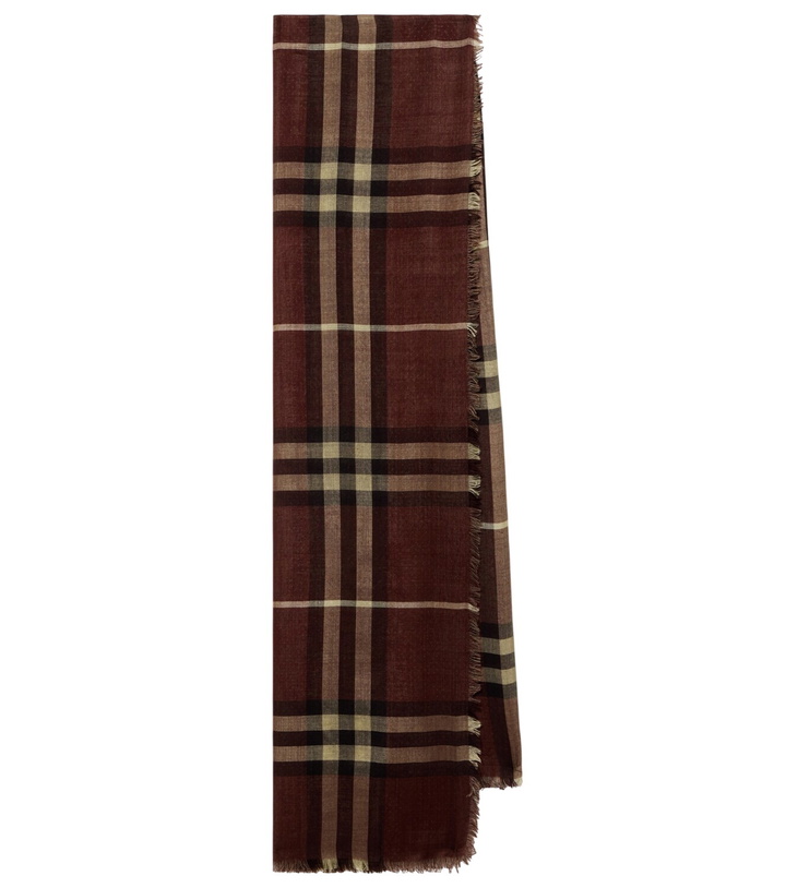 Photo: Burberry Burberry Check wool and silk scarf