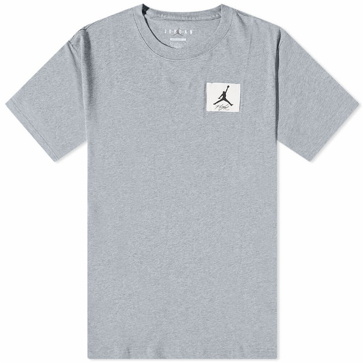 Photo: Air Jordan Men's Essential Oversized T-Shirt in Carbon Heather