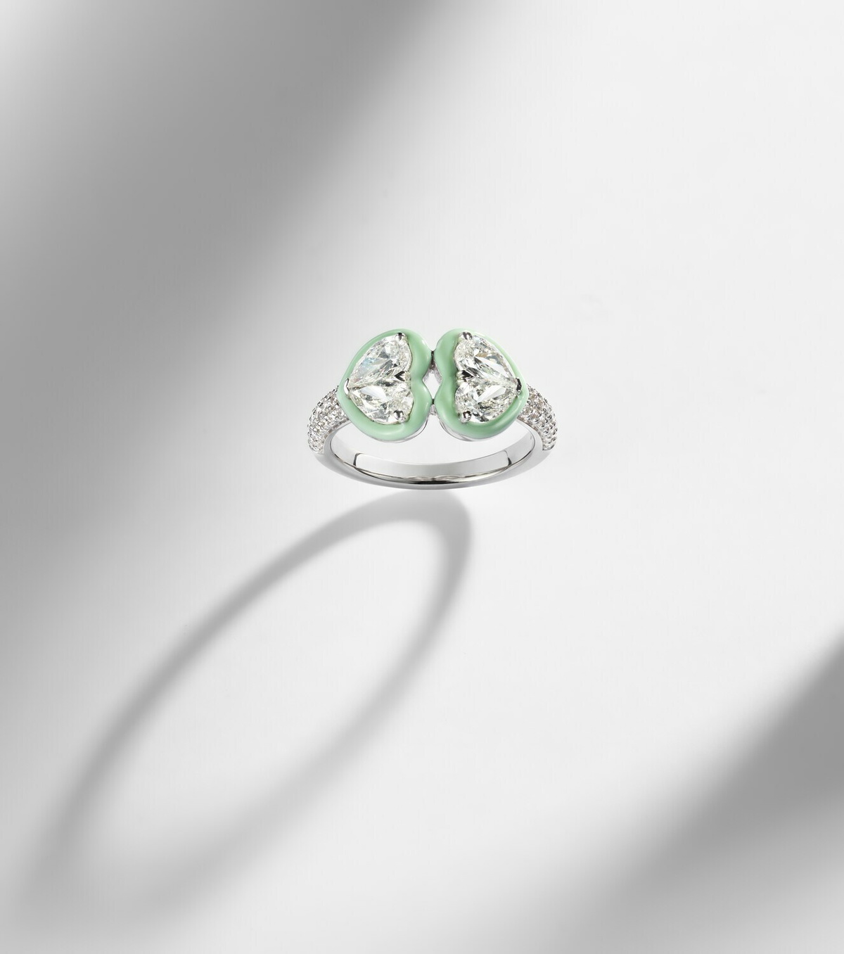 Kamyen 18kt white gold and enamel ring with diamonds