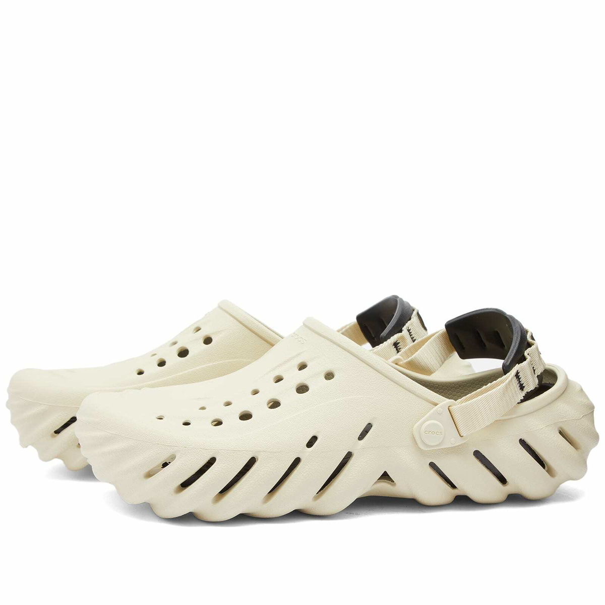 Crocs Echo Clog in Bone/Black