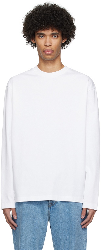 Photo: Róhe White Oversized Long Sleeve T-Shirt