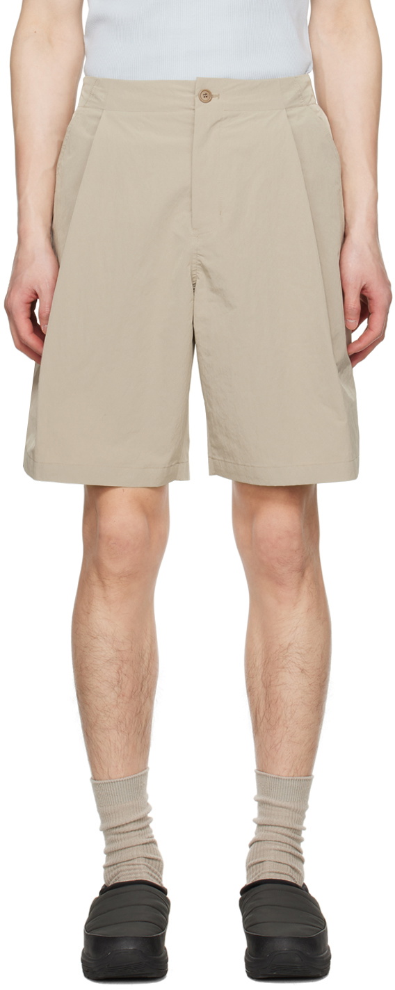 AMOMENTO Beige Pleated Shorts AMOMENTO