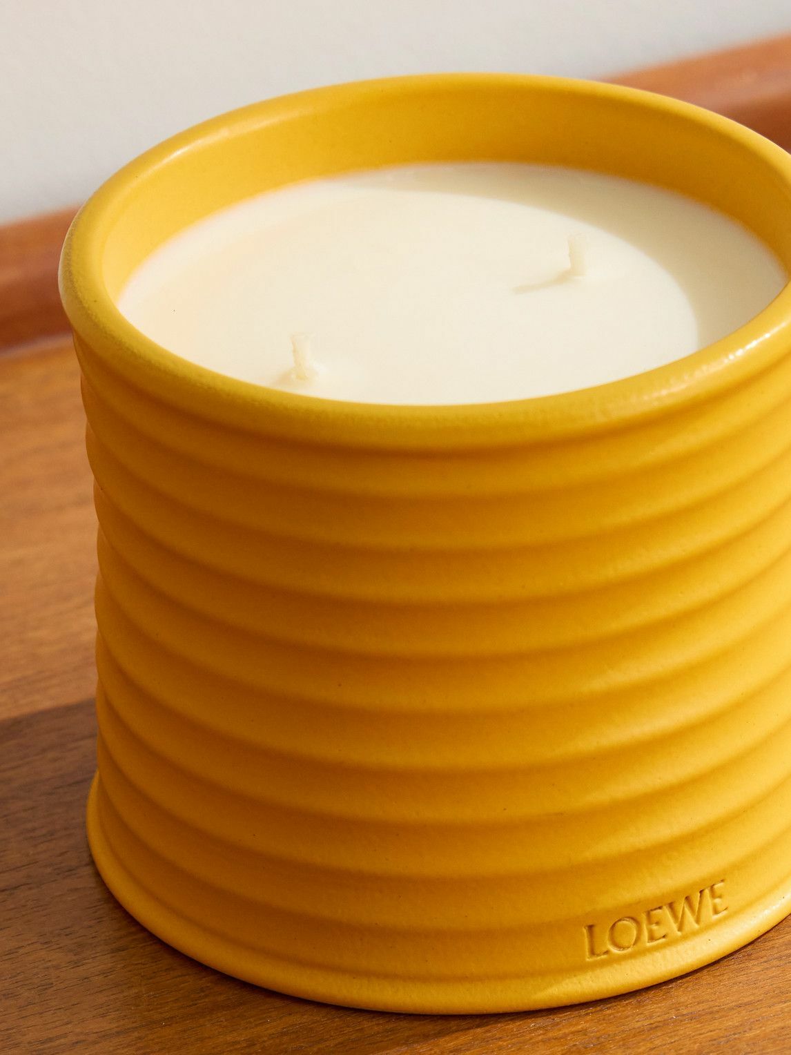 Loewe Perfumes - Wasabi Medium Scented Candle, 610g Loewe