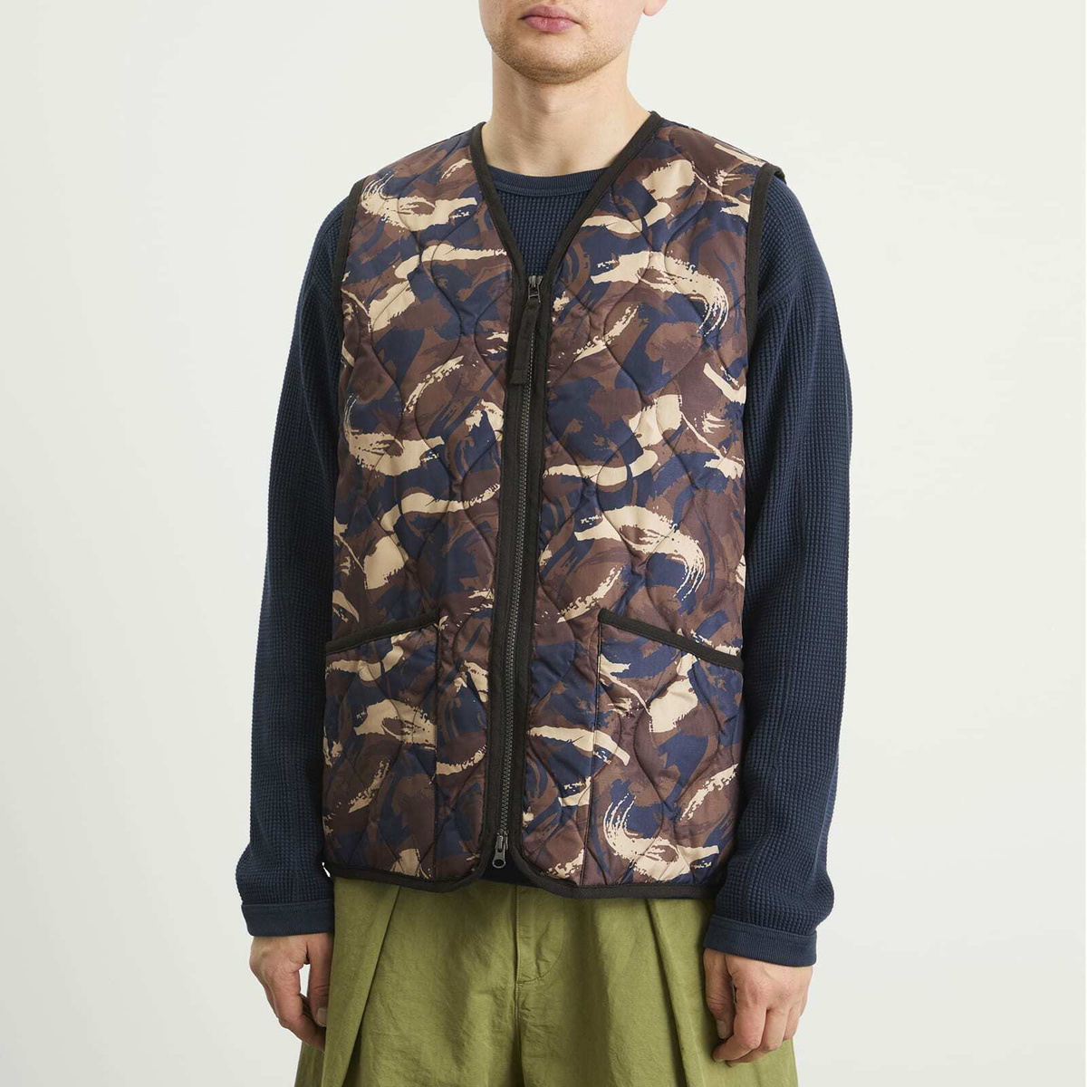 Taion Men's Military V-Neck Zip Down Vest in Paint Camo