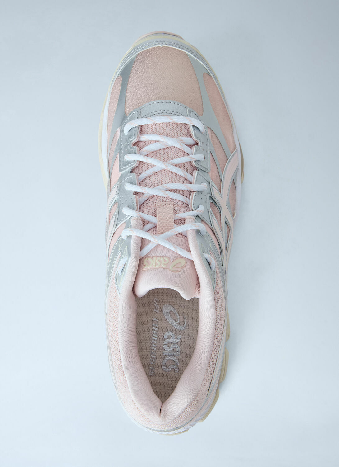 Asics Gel-Cumulus 16 Sneakers