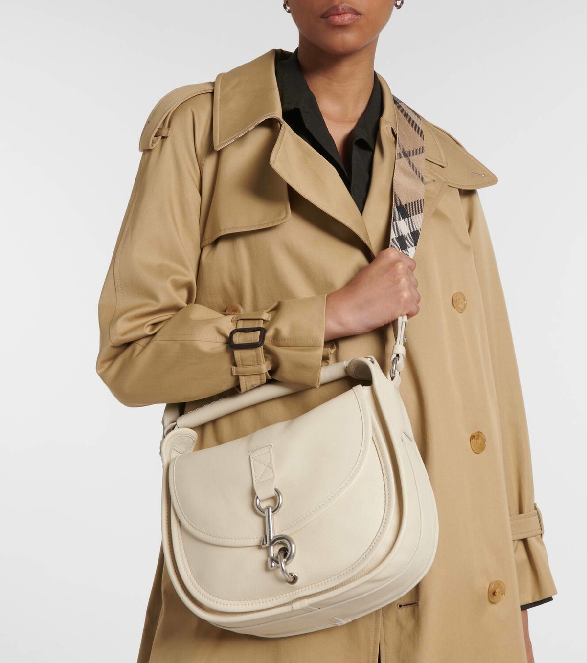 Burberry B Clip Small leather messenger bag Burberry Burberry B Clip Small leather messenger bag Burberry