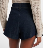 Frame Structural pleated denim shorts
