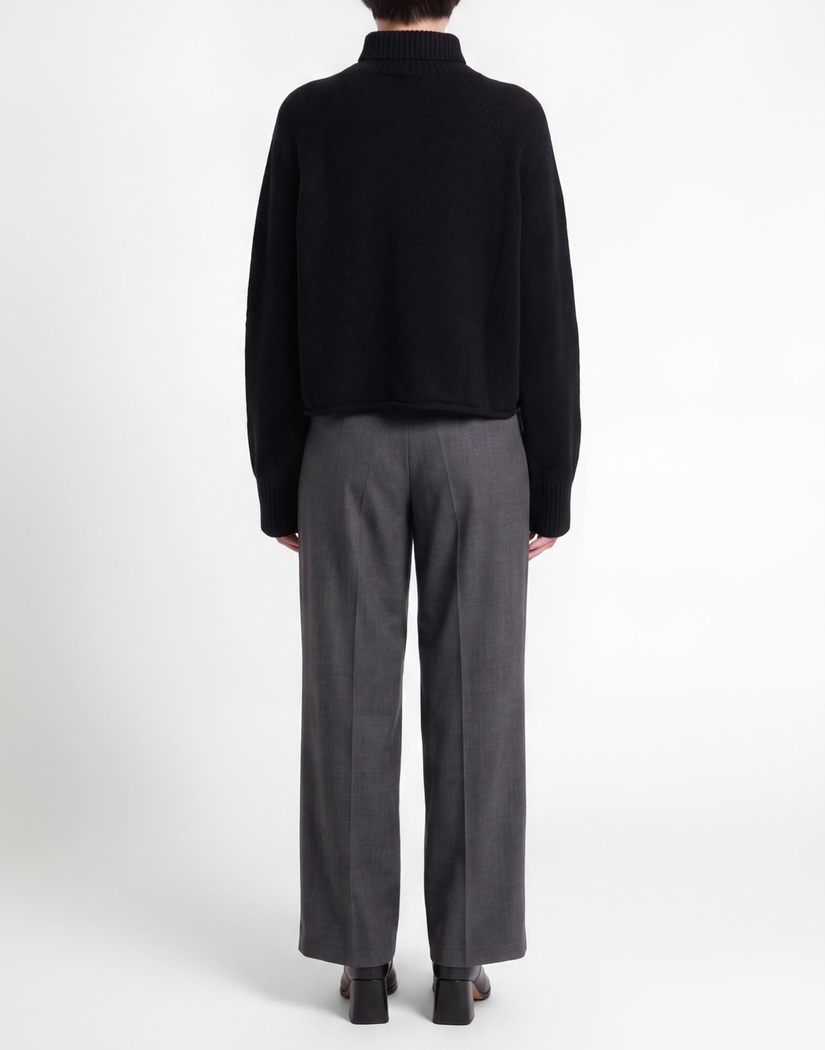 Laneus Womens Turtleneck in Black