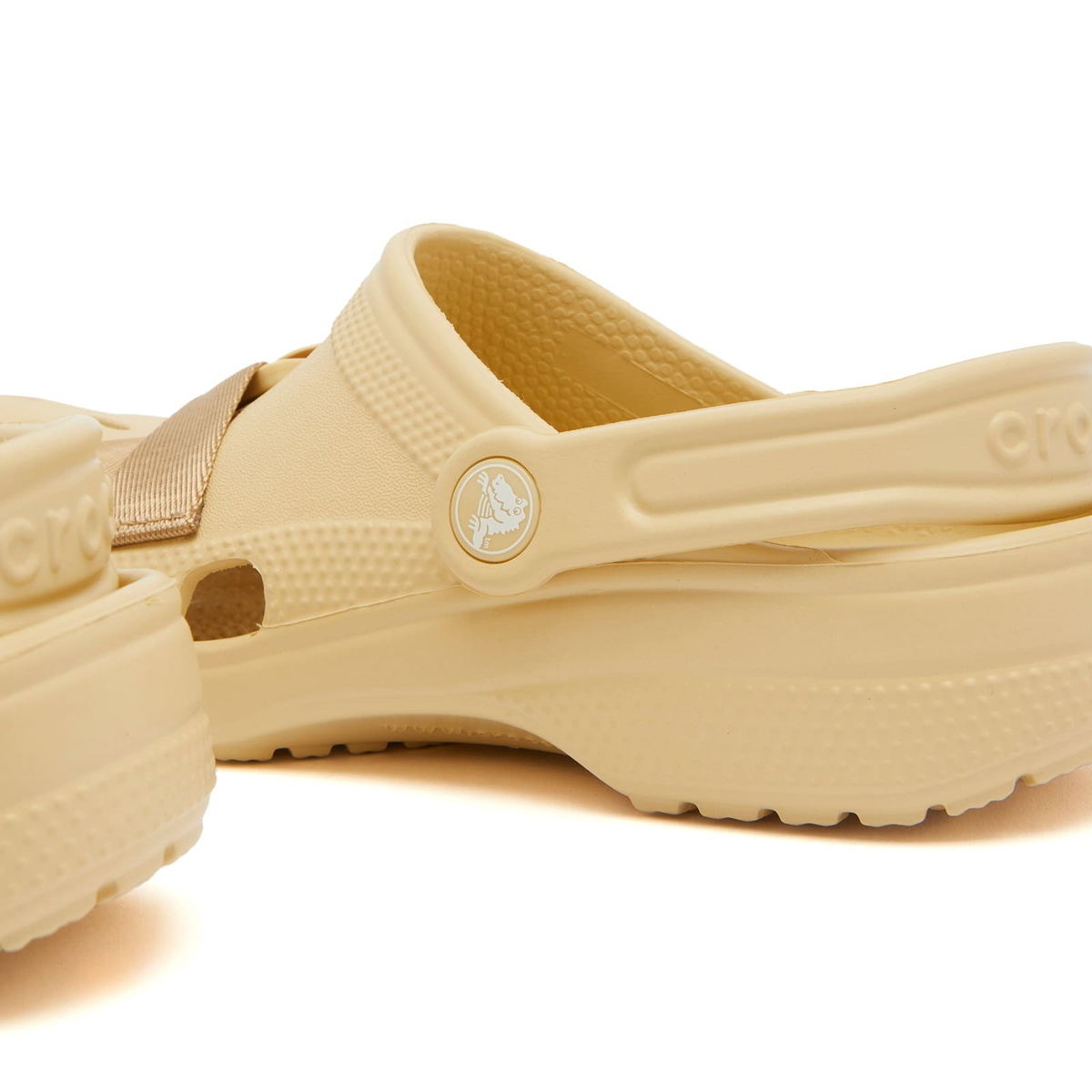 Crocs Classic Lockdown Clog in Sesame Multi