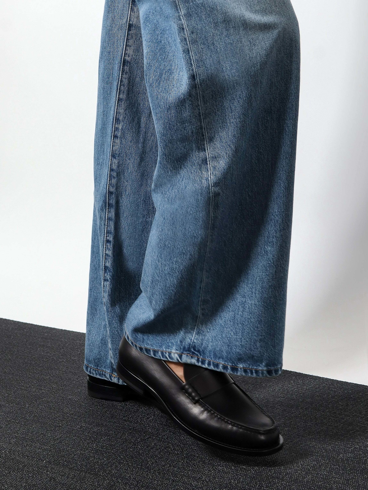 *SALE* THE ROW 'Novus' クラシックローファー レディース The Row Novus ローファー | ブラウン | FARFETCH JP