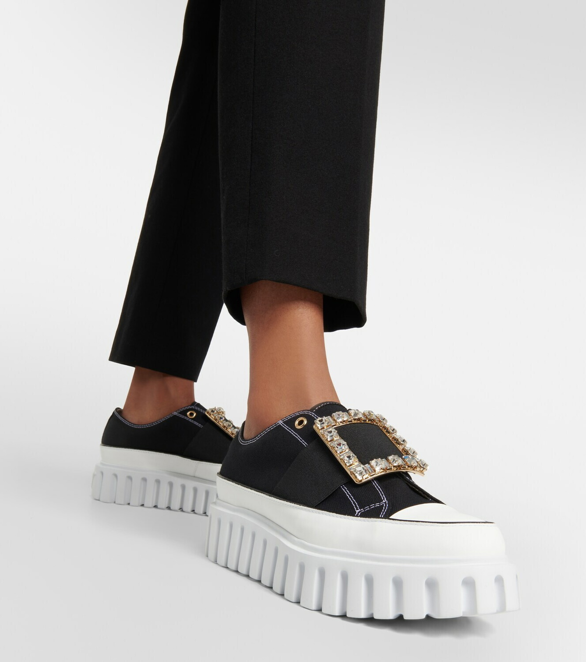 【24SS NEW】ROGER VIVIER/ Viv' Go-Thick Trekky サンダル /2色 24SS NEW】ROGER VIVIER/ Viv´ Go-Thick Trekky サンダル /2色