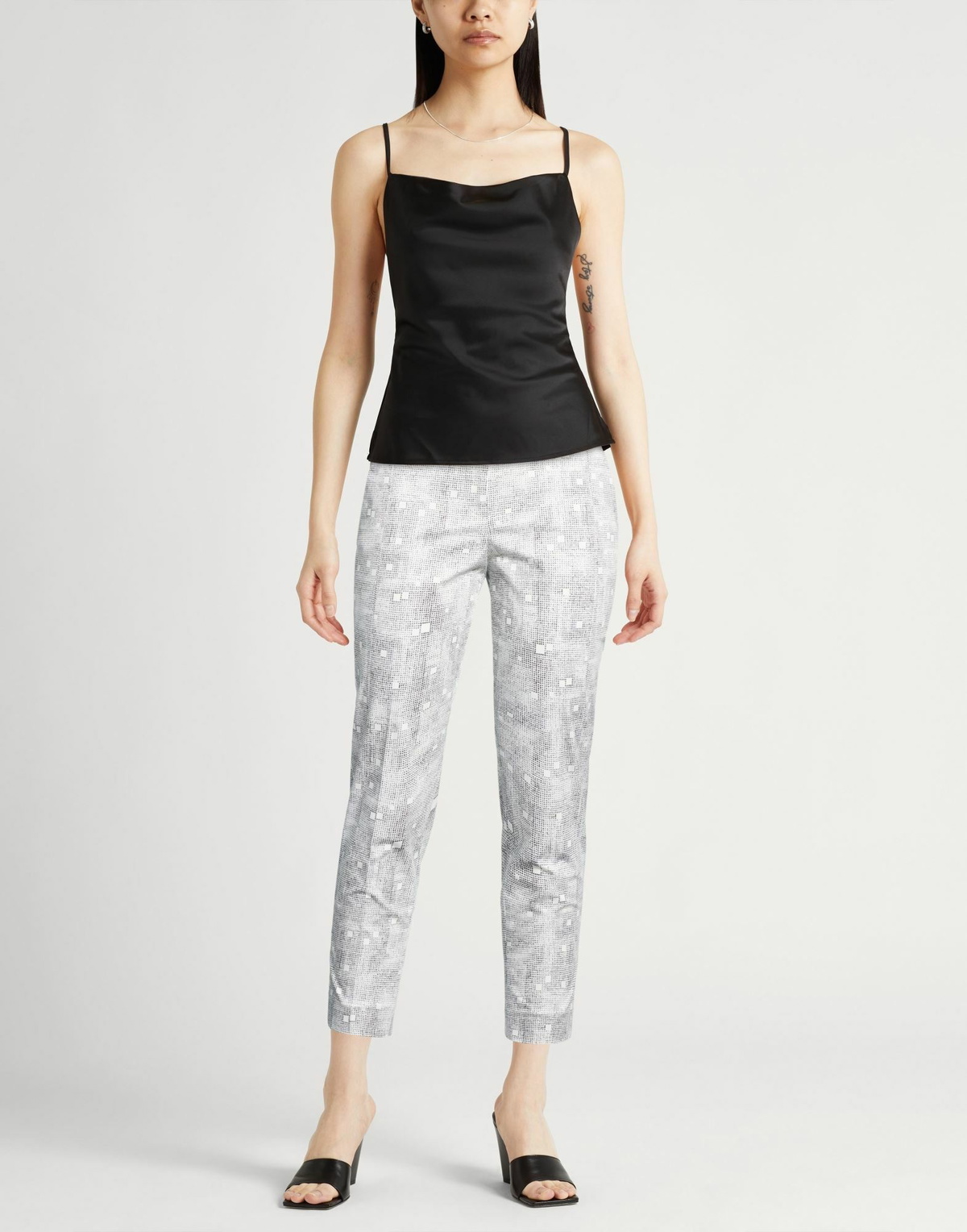 Peserico Womens Pants in Black