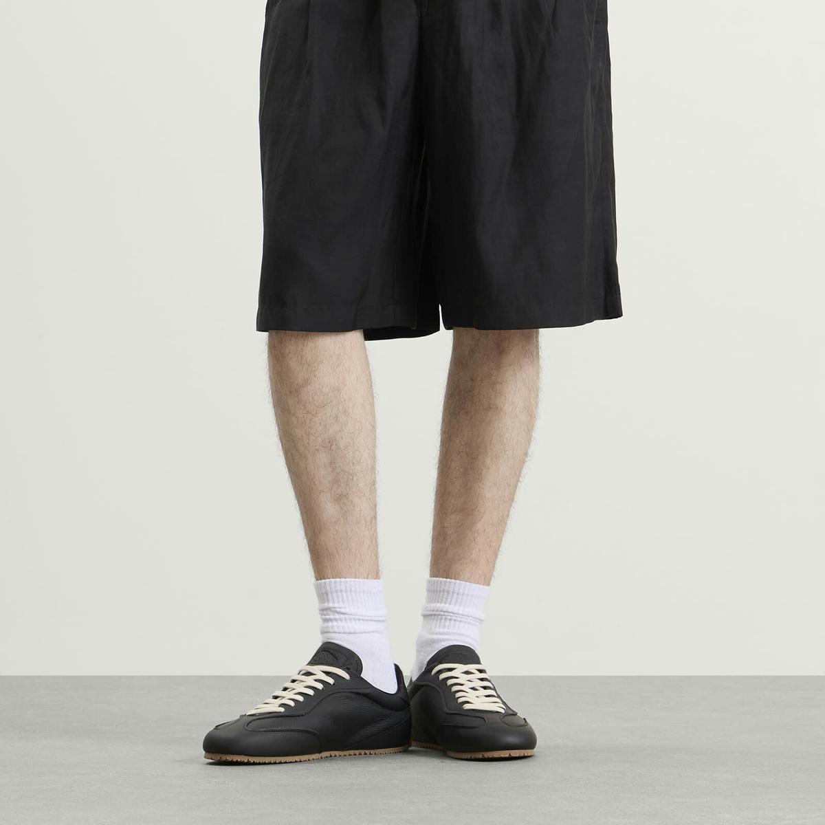 Axel Arigato Men's Daze Runner Pebble in Black/Gum