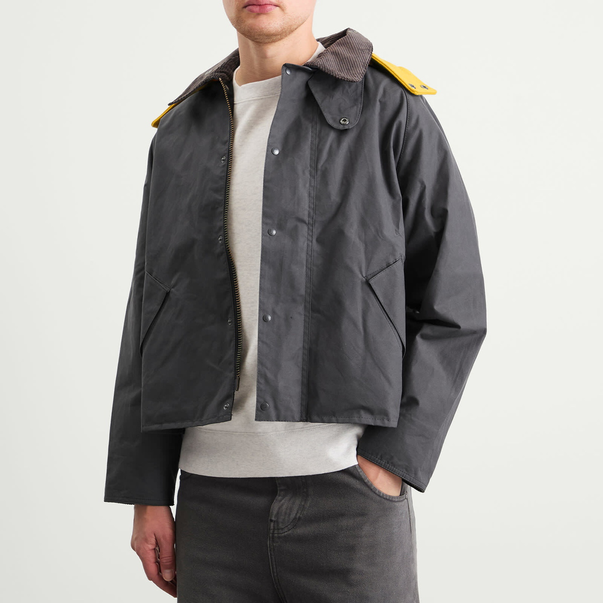 Barbour Men's x Kaptain Sunshine Short Cruiser Casual in Iron