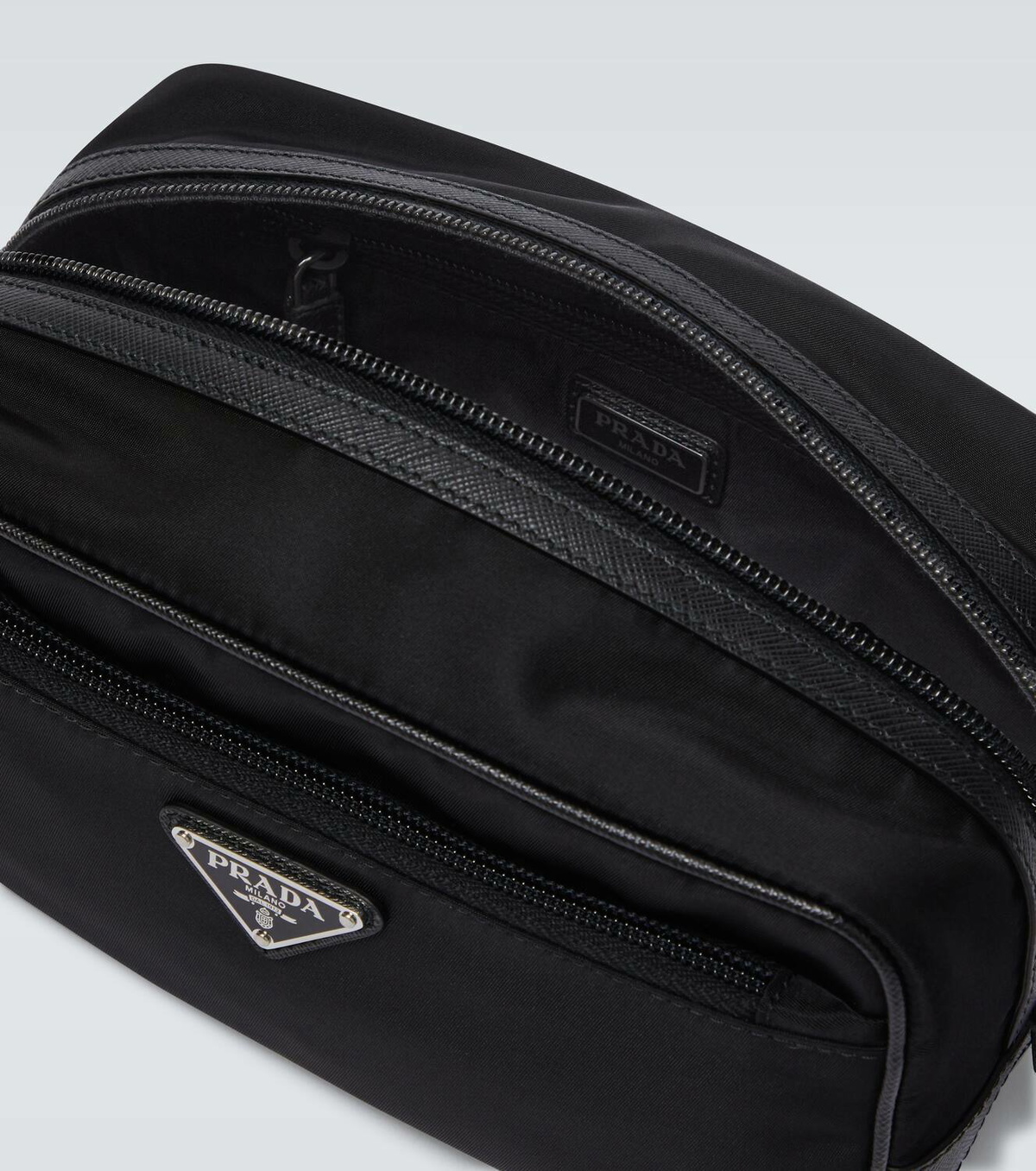 【Prada】テクニカル fabric washbag Prada Technical fabric washbag Prada