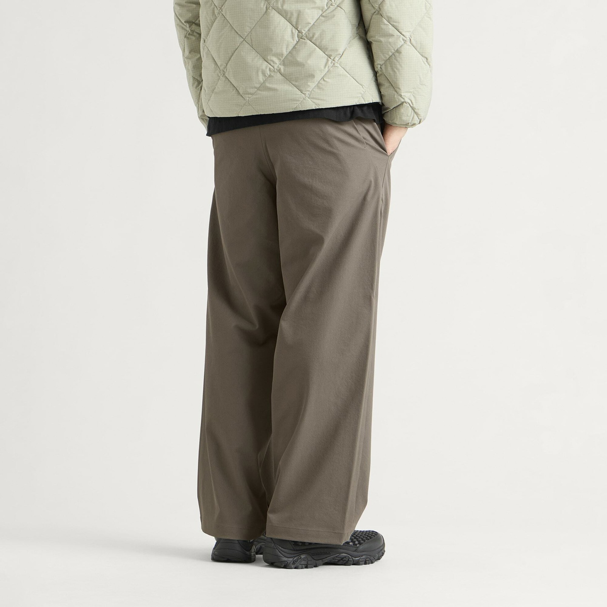 Goldwin Men's Baggy Straight Pants in Sand Land