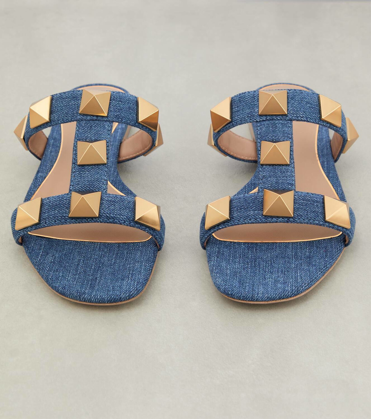 VALENTINO GARAVANI ◆ Roman Stud Denim Sandals Valentino Garavani Roman Stud denim sandals Valentino Garavani