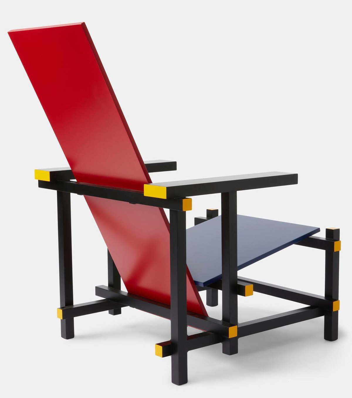 Cassina Red and Blue chair by Gerrit Thomas Rietveld