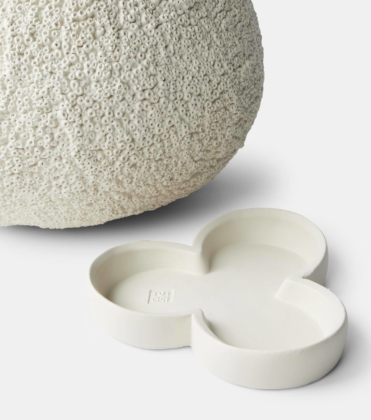101 Copenhagen Urchin Medium plant pot