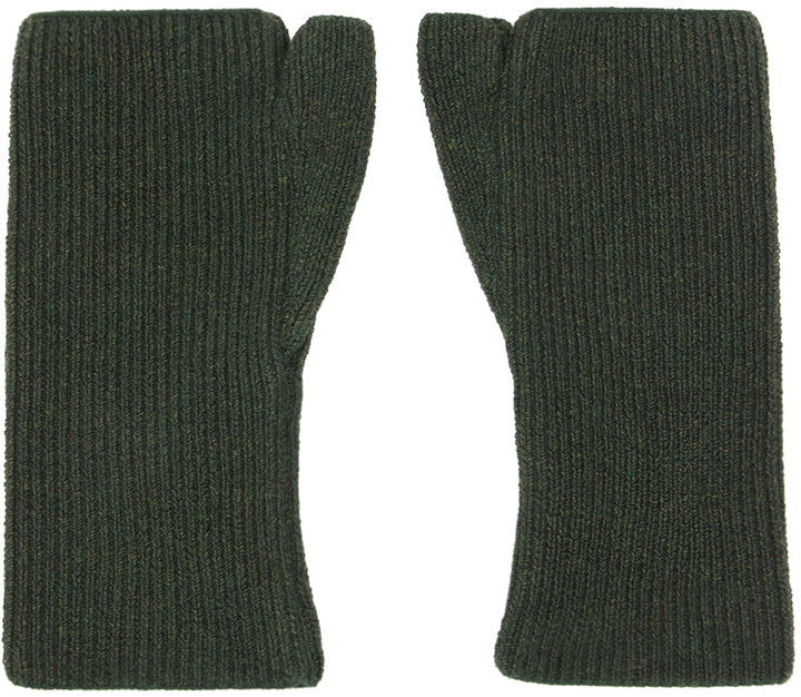 Photo: Sinéad O’Dwyer Khaki Fingerless Gloves
