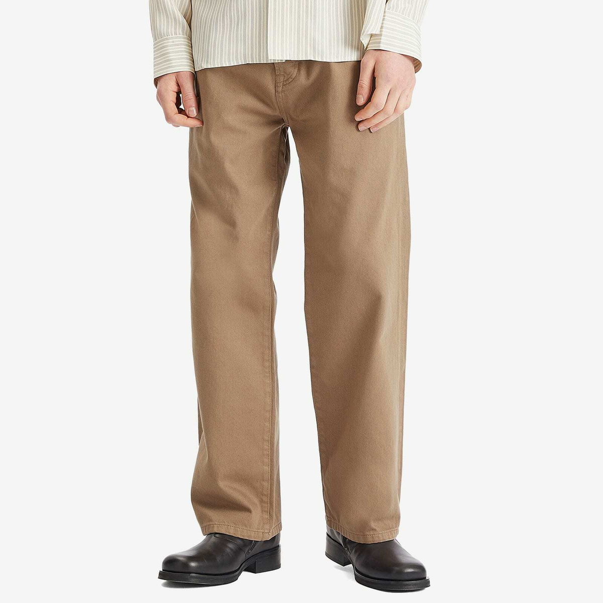 Róhe Men's Relaxed Leg Jeans in Taupe