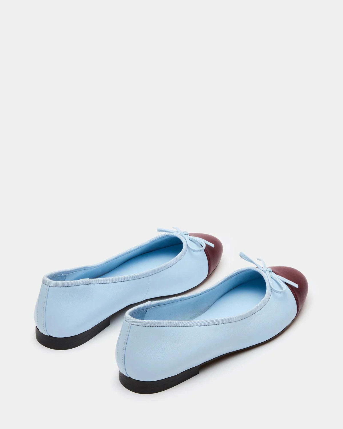 Steve Madden Kit Flats in Blue