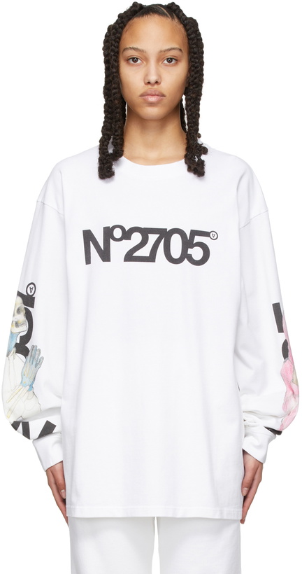 Photo: Aitor Throup’s TheDSA White Sponsor Pack Long Sleeve T-Shirt