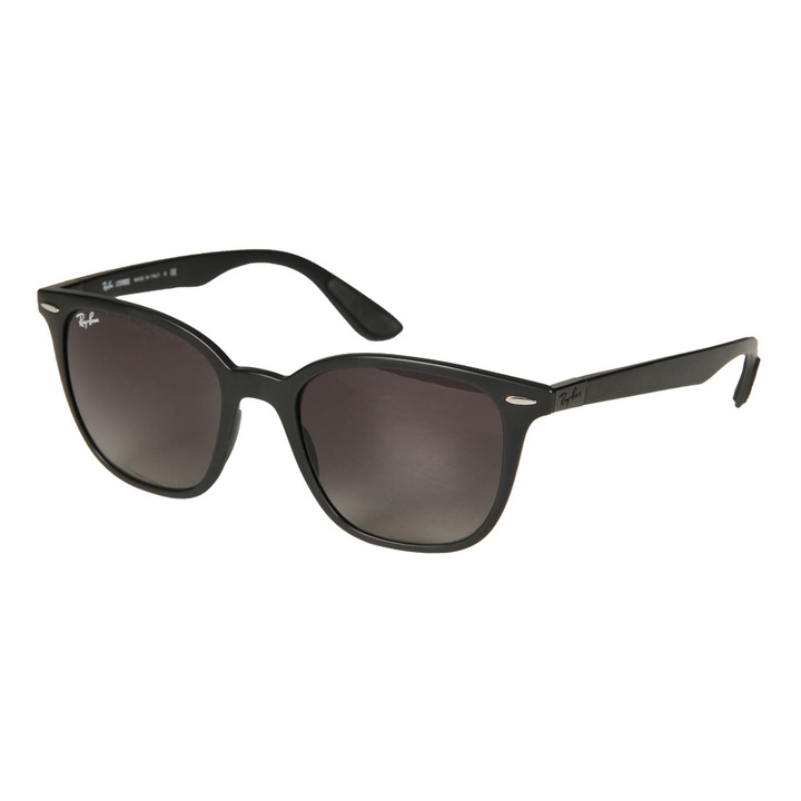 Photo: Sunglasses - Matte Black / Grey Gradient