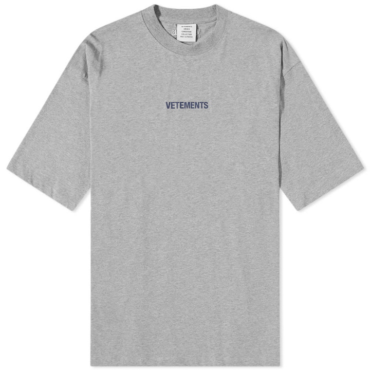 Photo: VETEMENTS Logo Label Tee