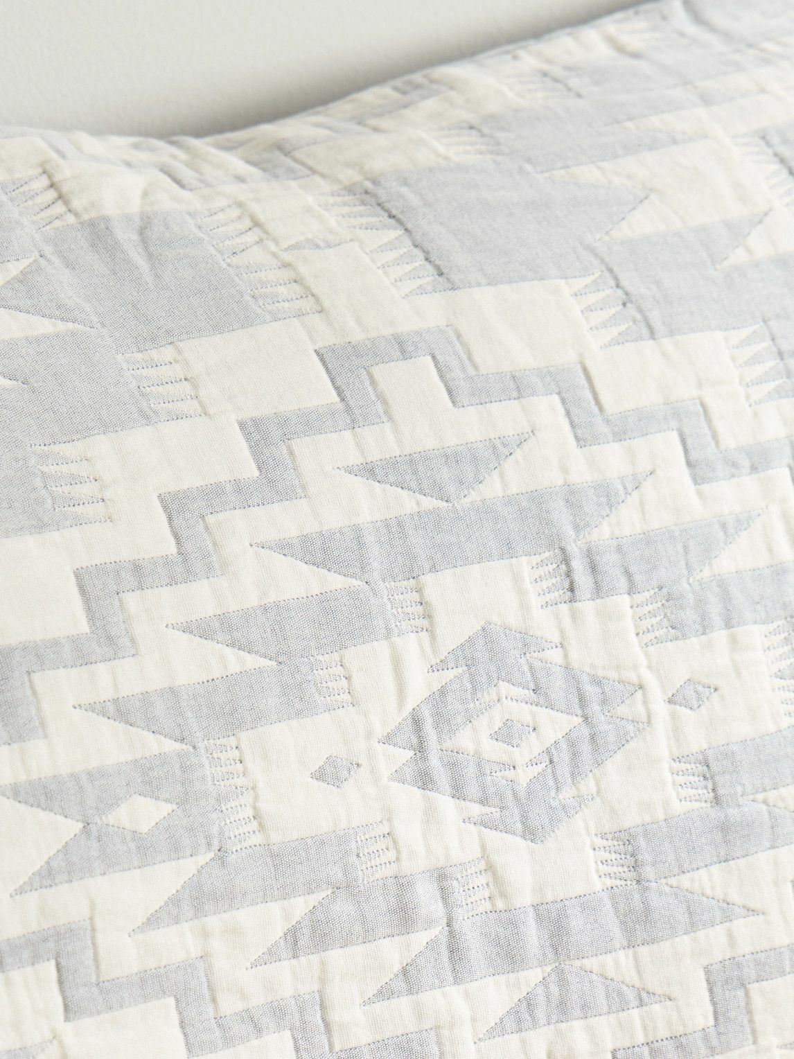 Pendleton - Mesilla Organic Cotton-Matelassé Cushion