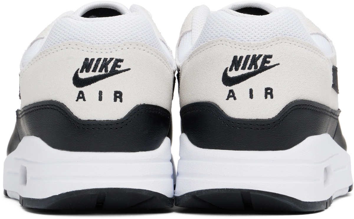 air max 1 essential black and white