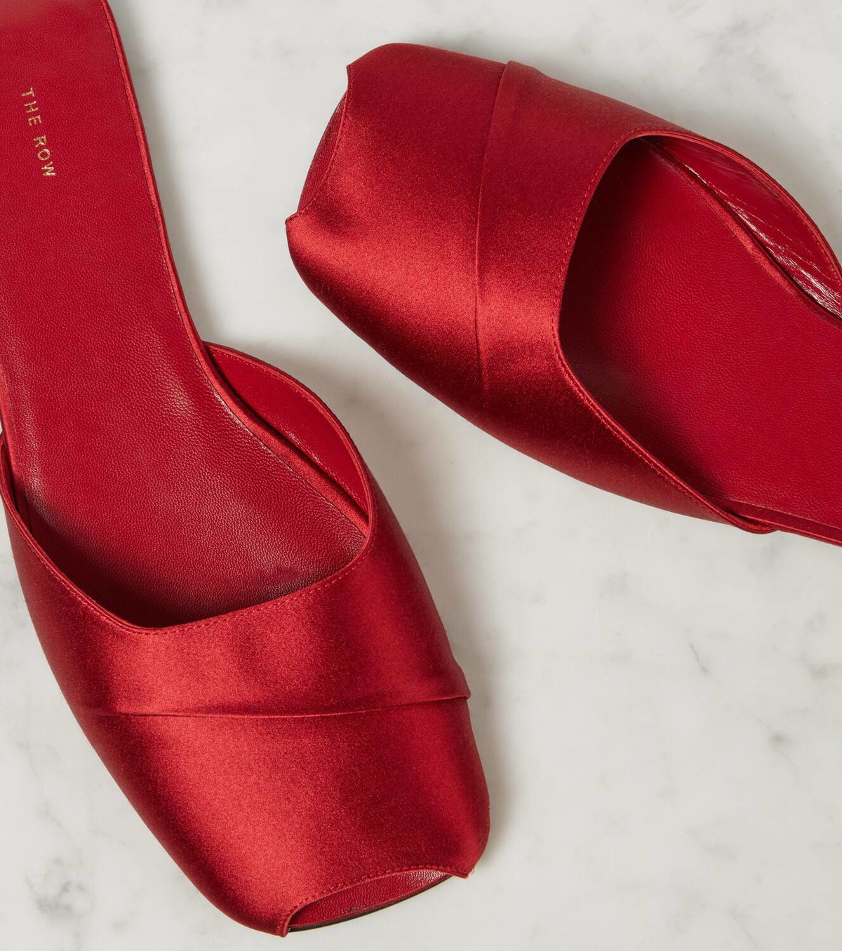 サンダル・ミュール The Row Milla satin slides Milla satin slides in black - The Row | Mytheresa