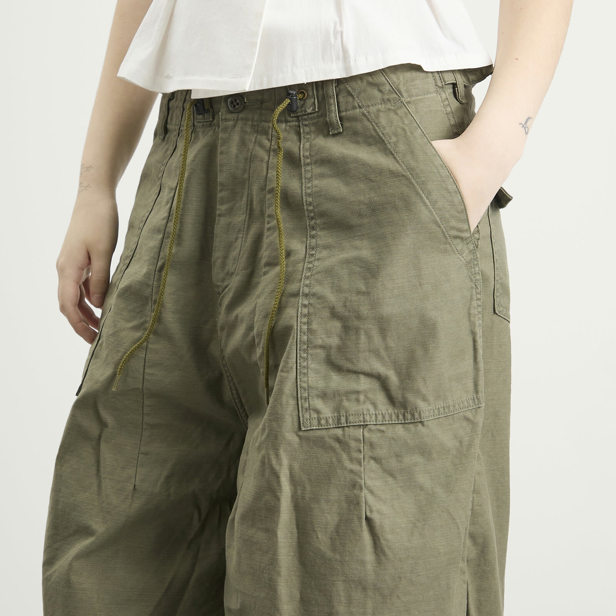 Needles Women's H.D. Fatigue Pants in Olive