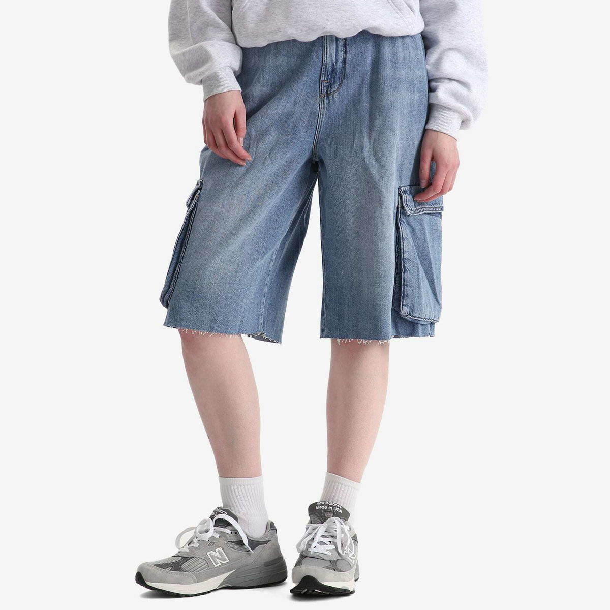 Good American Women's Denim Cargo Short in Indigo