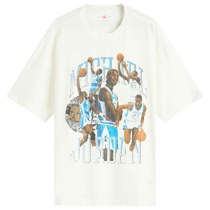 Photo: Air Jordan Flight Essential Graphic T-Shirt in Sail/Black