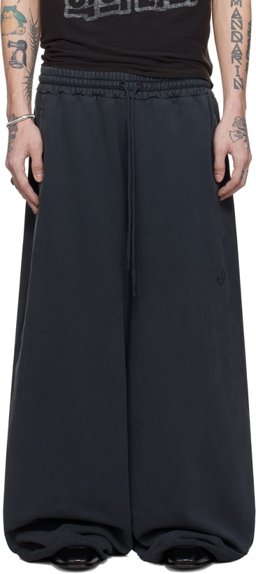 Photo: LU'U DAN Black Raw-Cut Bontan Sweatpants