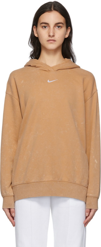 Photo: Nike Tan Sportswear Essentials Fleece Hoodie