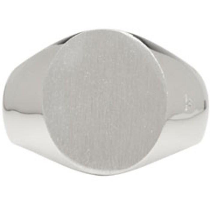 Photo: Tom Wood Silver Satin Oval Ring