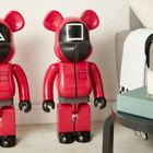 Medicom Be@rbrick Squid Game Guard □ in 1000%/Red