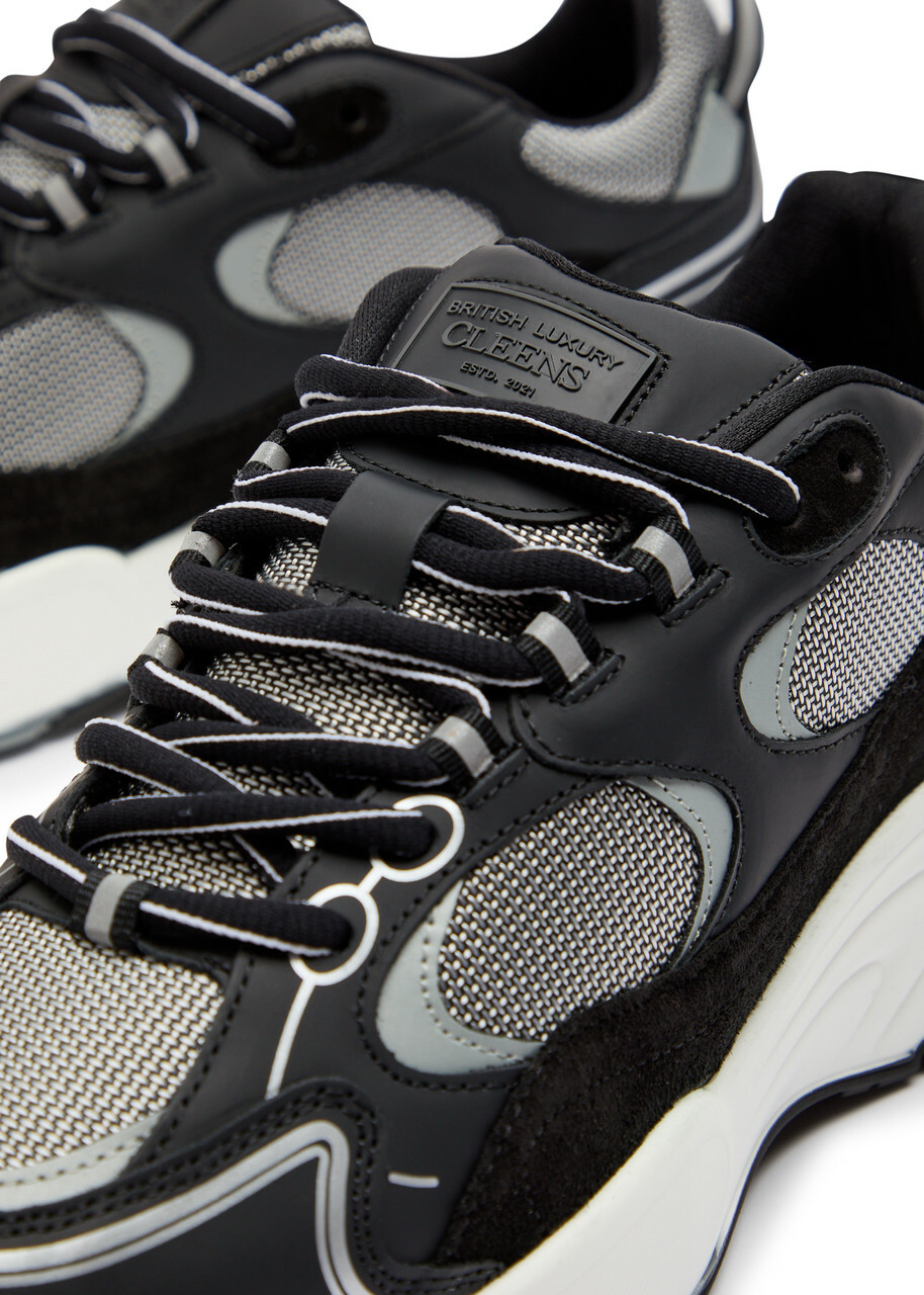 Cleens Pulse Runner Panelled Mesh Sneakers White And Black