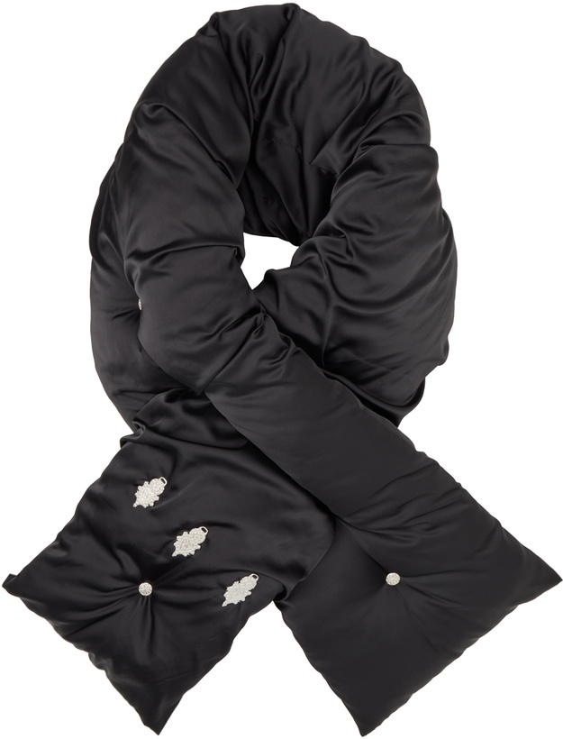 Photo: Feben Black Escargot Scarf
