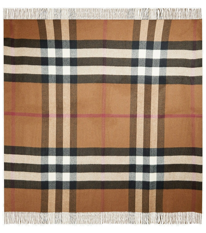 Photo: Burberry - Vintage check cashmere blanket