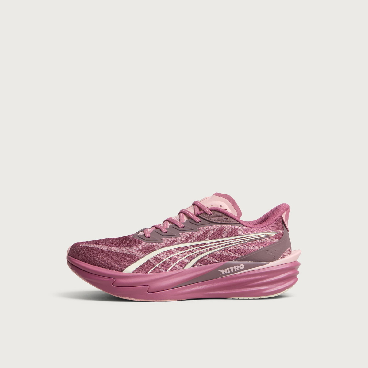 Puma Men's Deviate Nitro 4 Sneaker in Dusty Orchid/Rosy Outlook