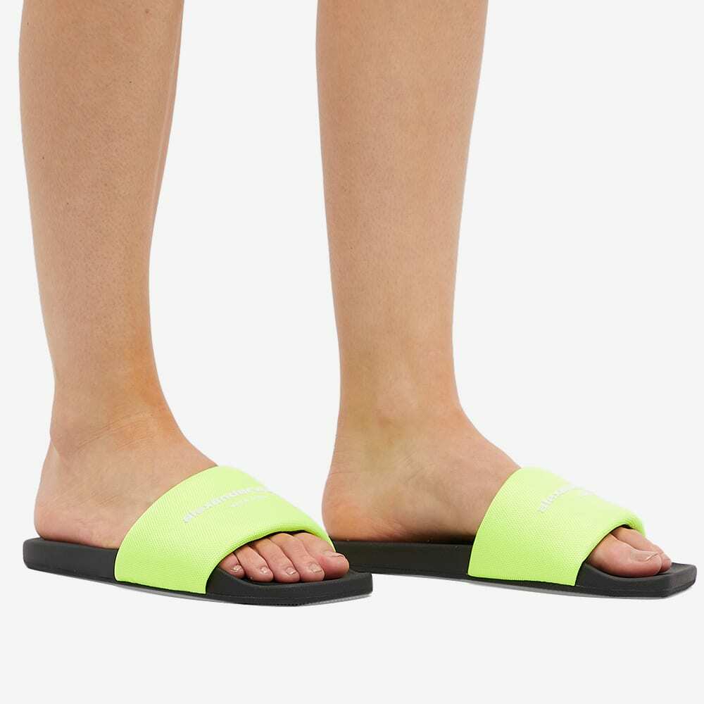 サンダル・ミュール ALEXANDER WANG LOGO POOL SLIDES black logo pool slides in BLACK | alexanderwang®