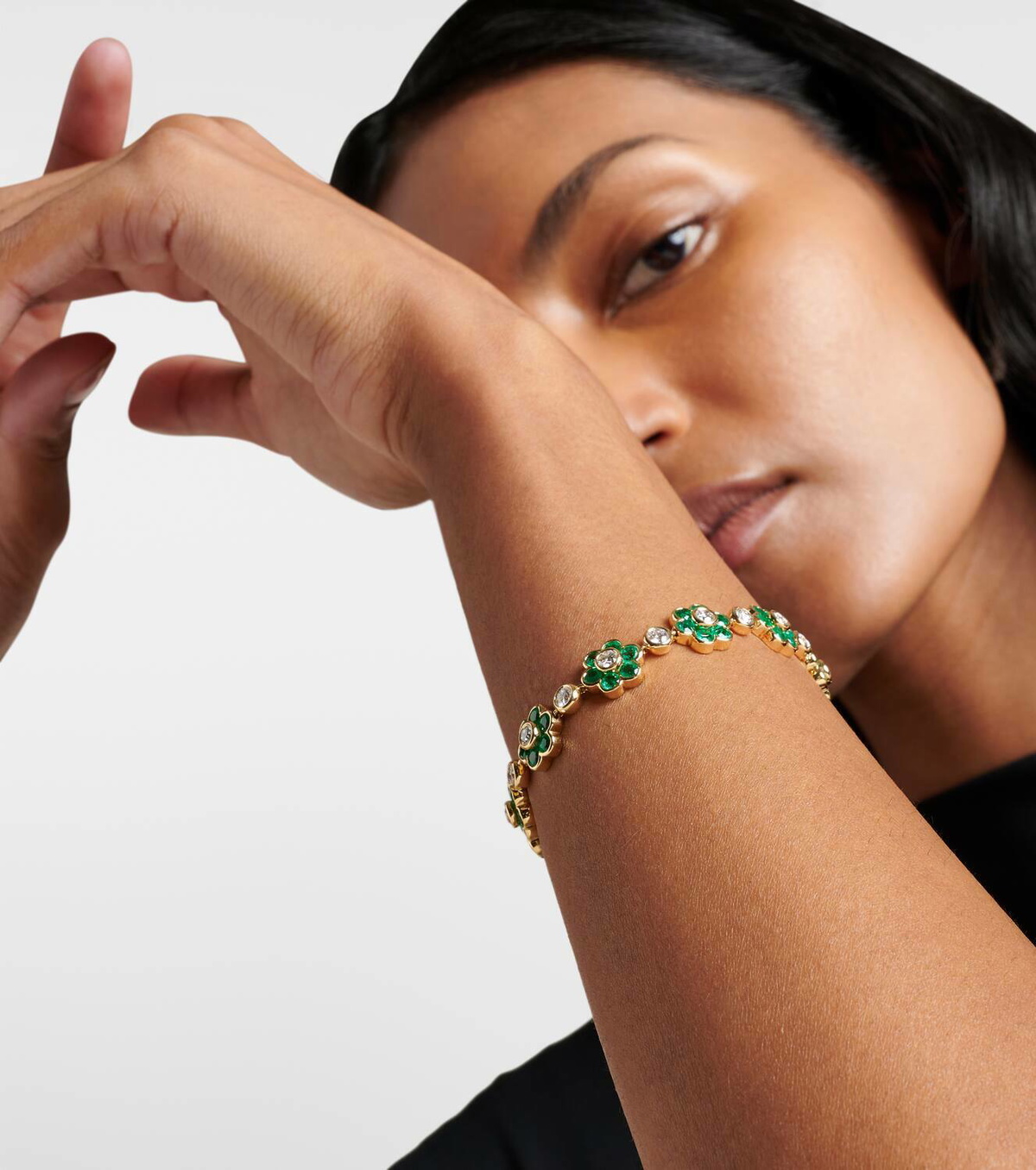Anita Ko Flora 18kt yellow gold bracelet with emeralds and diamonds