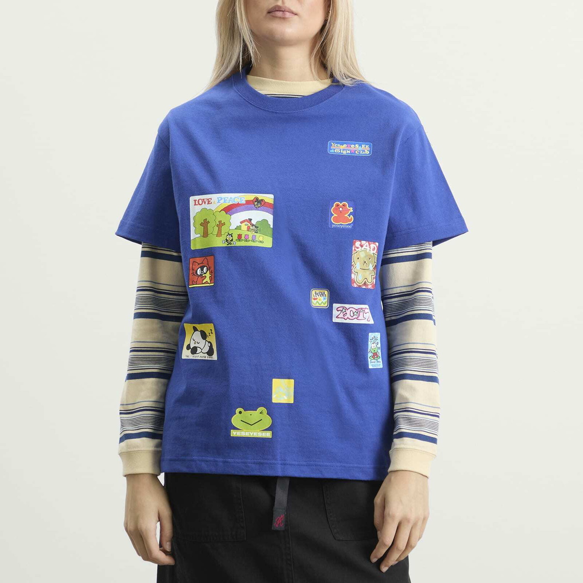YESEYESEE Women's Y.E.S Dump Sticker Kids T-Shirt in Blue