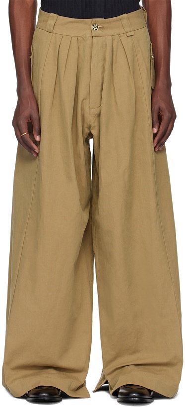 Photo: WILLY CHAVARRIA Beige Wide-Leg Trousers